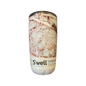 *NWT* 18oz Swell Tumblr with Lid